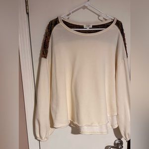 UmGee cream color sweat shirt